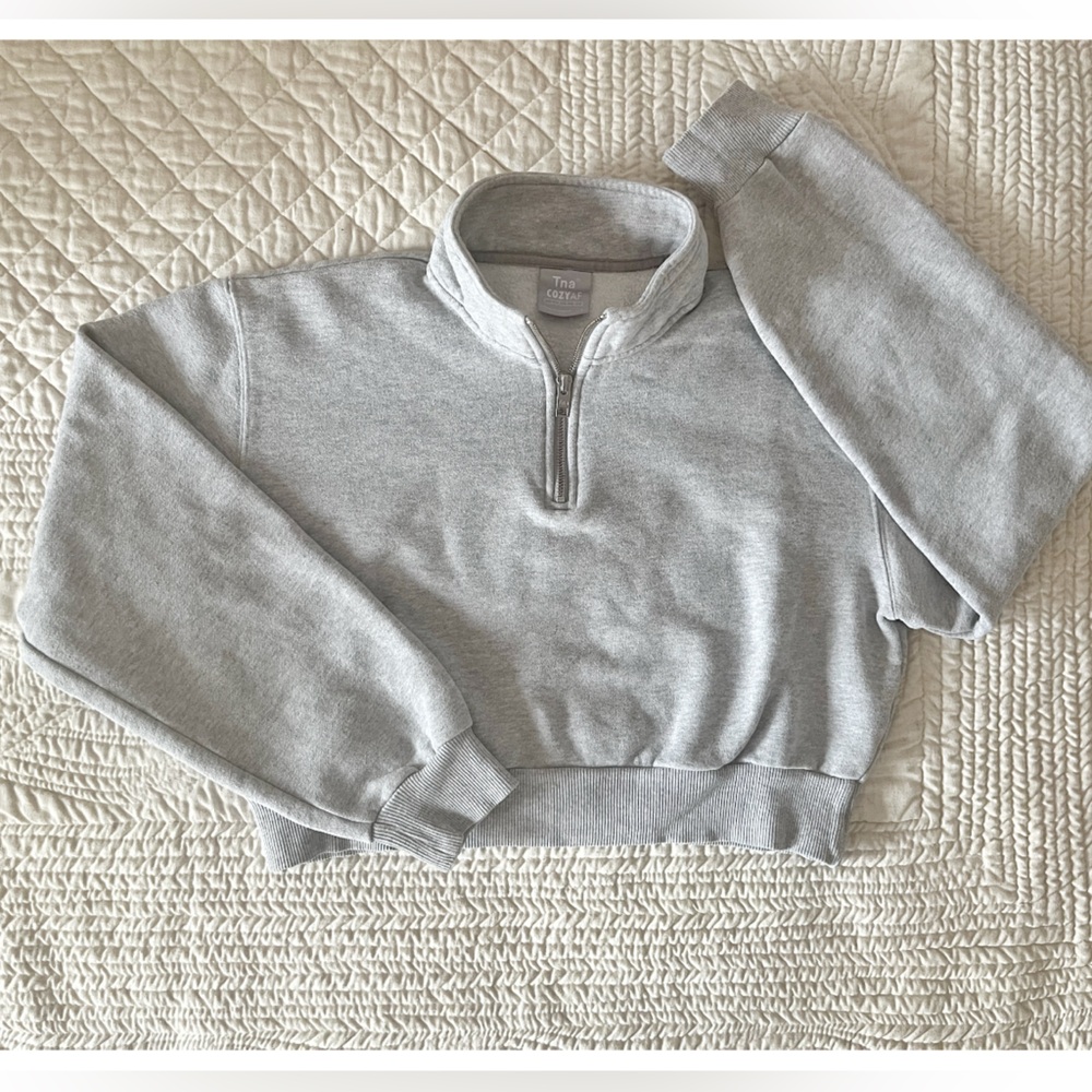 TNA Cozy Fleece Cropped 1/4 Zip Sweatshirt